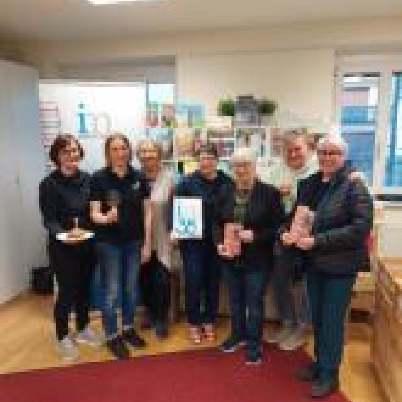 Jahresrückblick 2024 - Team bei Lesung